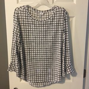 Black and white geometric blouse (XL)